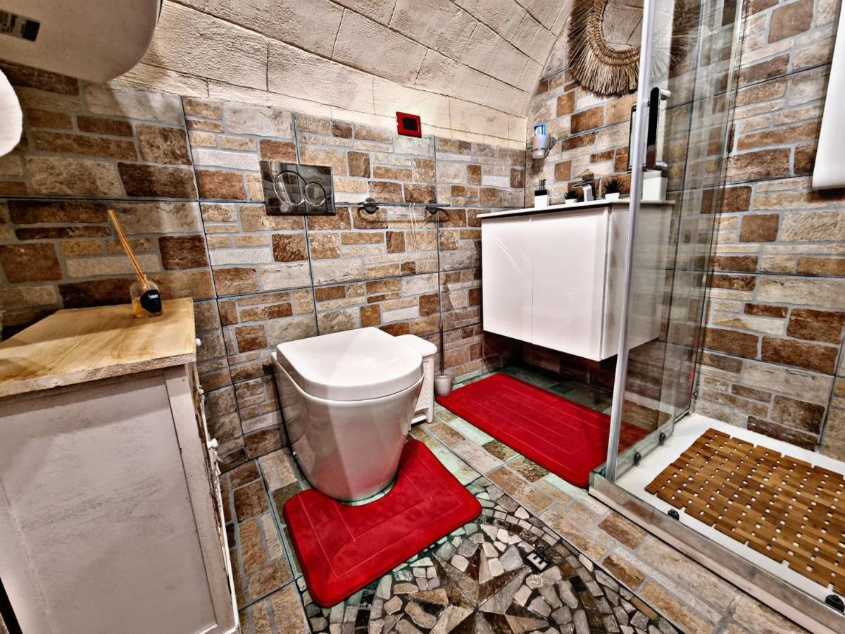 Luxury Borgo Antico Apartment Bari Exterior photo